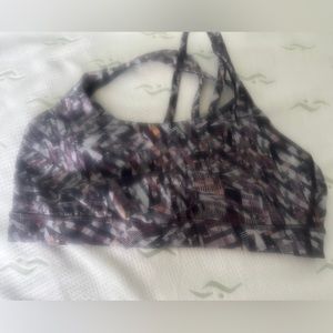 Lululemon energy bra
